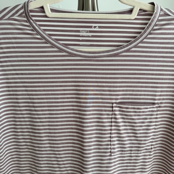 Gap Fit Oversized Striped Purple and White Women's Top size Small - Picture 2 of 4